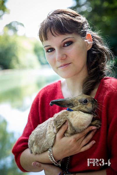 Melanie_067-CL-V1.jpg - Menagerie