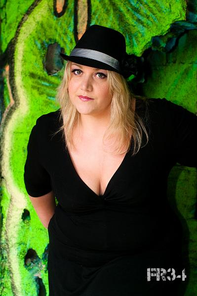 20111109_Delphine_006.JPG - Delphine