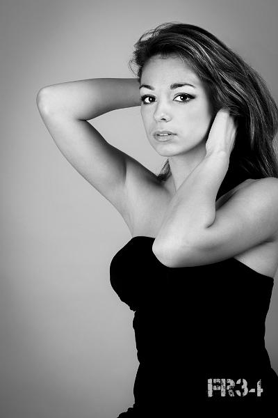 20120929_Laura_015-NB-V2.jpg - Studio